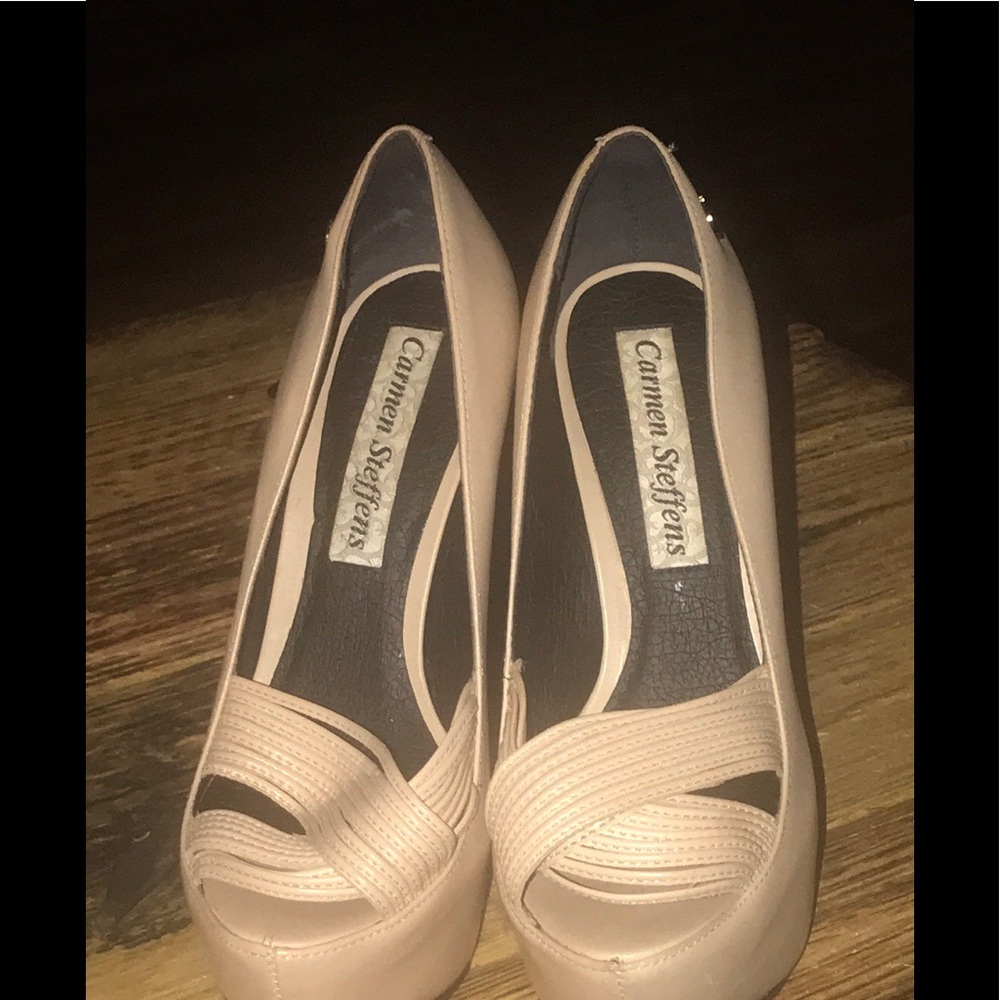 Nude heels